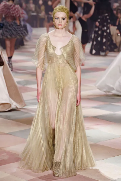 Look 68